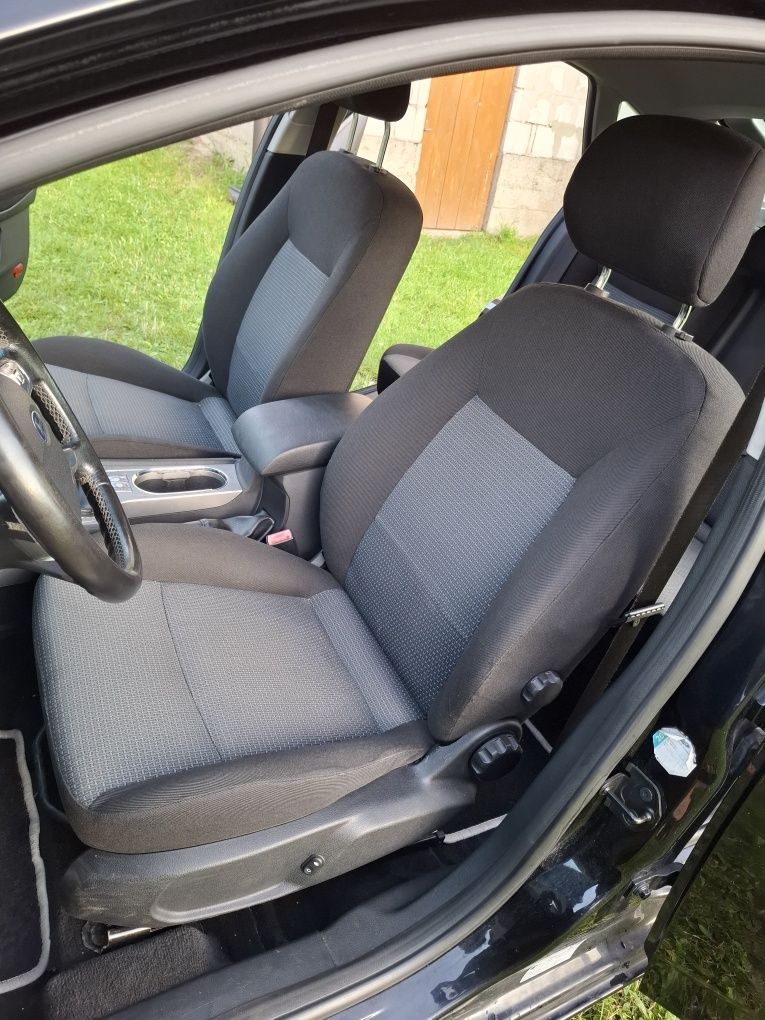 Ford Mondeo mk4 2.0TDCI 140 km Niski Przebieg Klimatyzacja Godny Uwagi