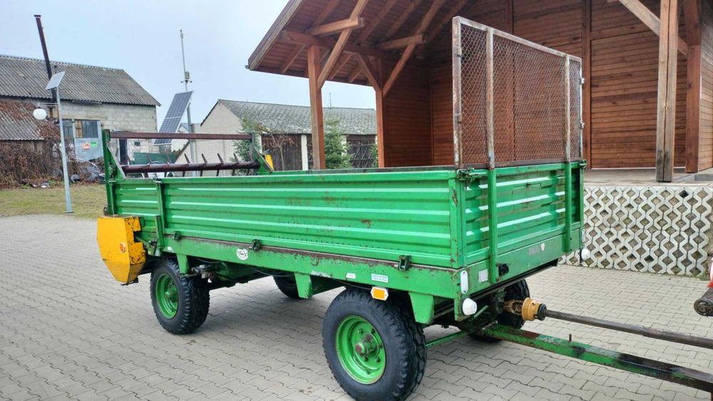 Rozrzutnik dwuosiowy Czarna Białostocka 4 tony stan bardzo dobry