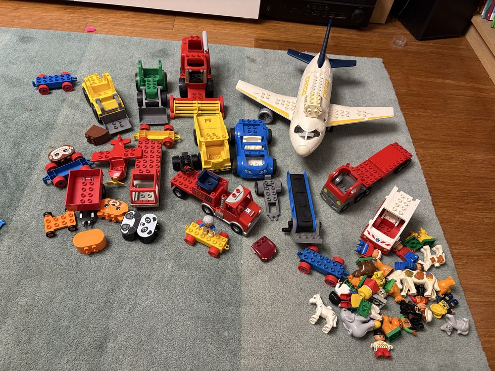 Lego duplo pojazdy  plus klocki okolo 7kg