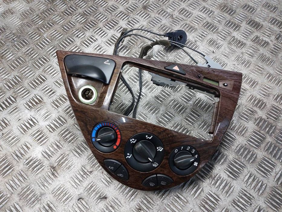 PANEL NAWIEWU + LINKI FORD FOCUS MK1 98AB-11503-AE 98AB-11504-AE