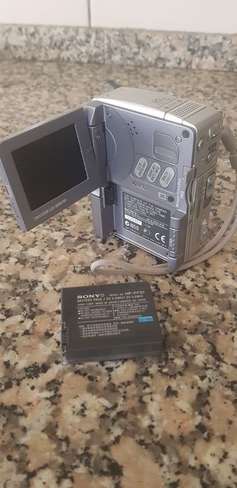 SONY HandyCam dcr-ip1e