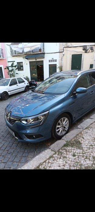 Renault Mégane Sport Tourer 1.5 dCi Zen Ano
Abril / 2018 
(NEGOCIAVEL)
