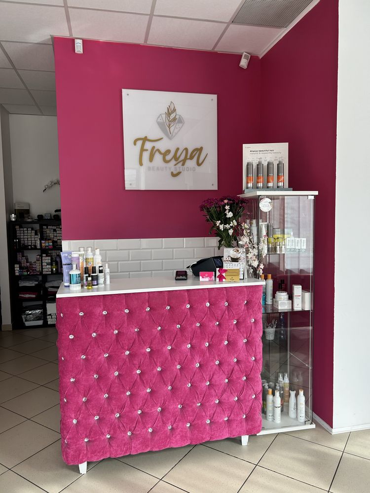 Sprzedam /odstąpię  salon fryzjersko-kosmetyczny w centrum Łodzi