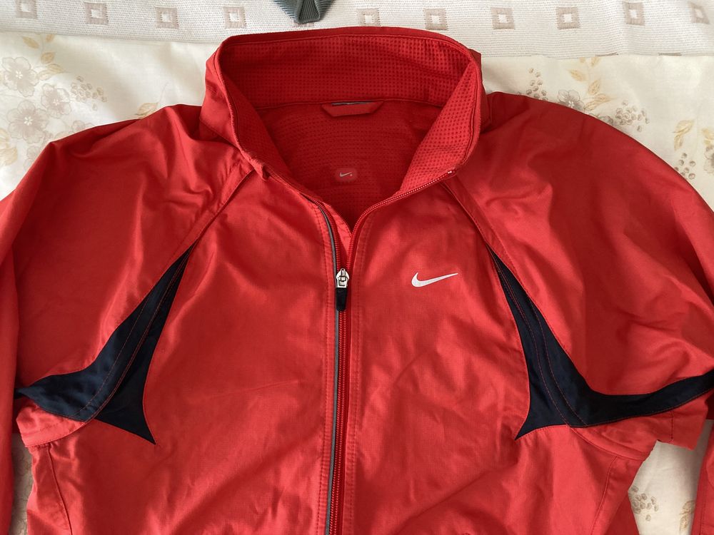 Casaco Nike Impermeável | Tam. S | C/Novo