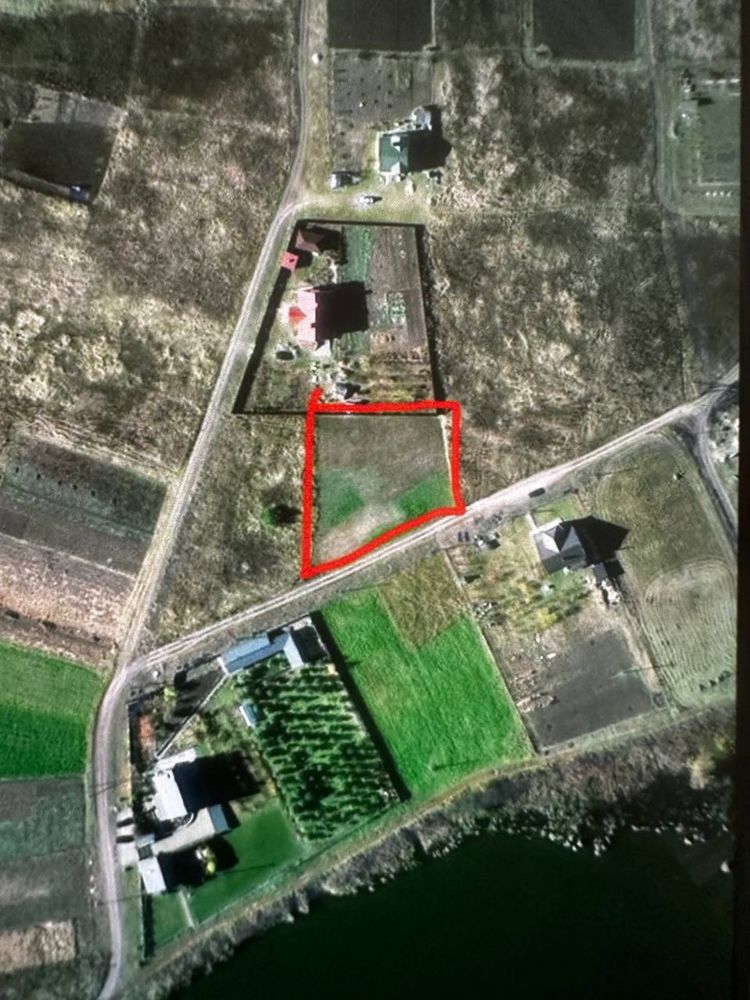 Продам участок близько до міста