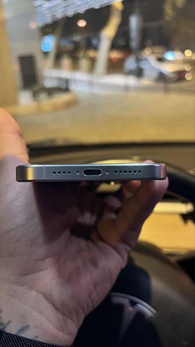 Iphone 15 pro max TRINCADO