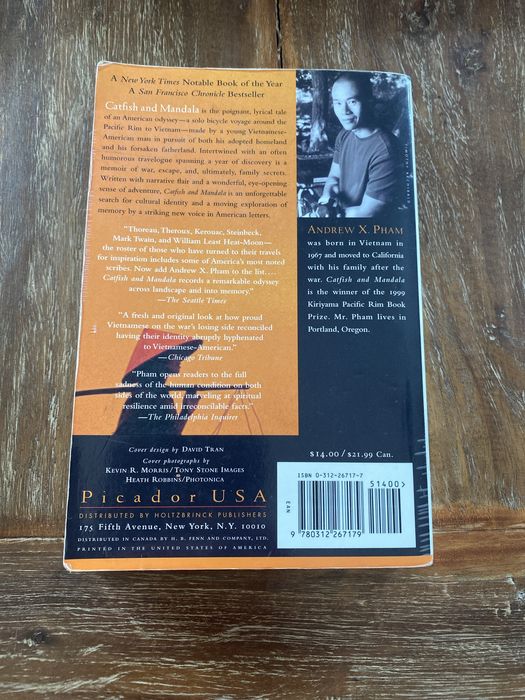 Livro de Andrew x. pham - Catfish and mandala