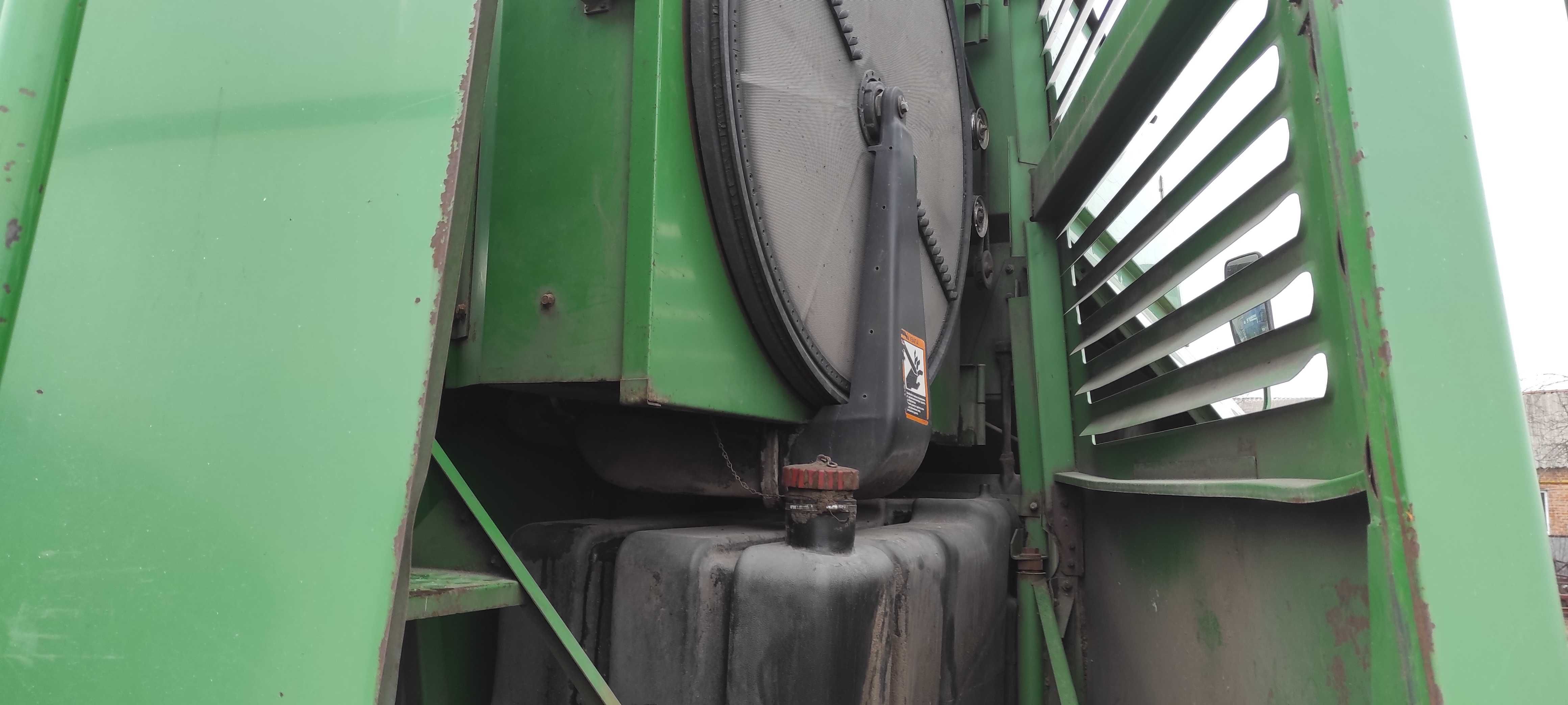 Комбайн John Deere 9500
