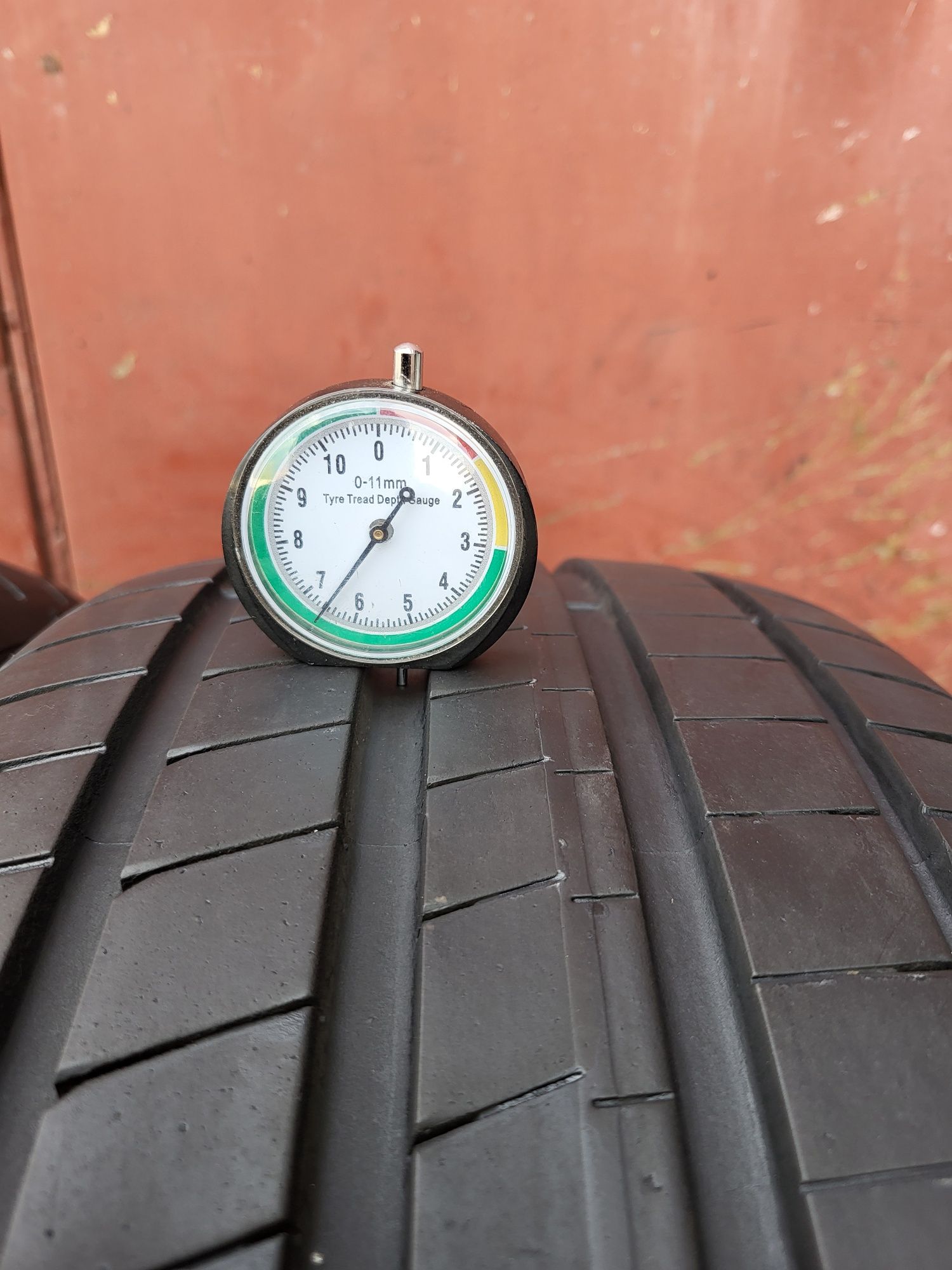 225/45/17 R17 GoodYear EAGLE F1 2шт ціна за 1шт шини