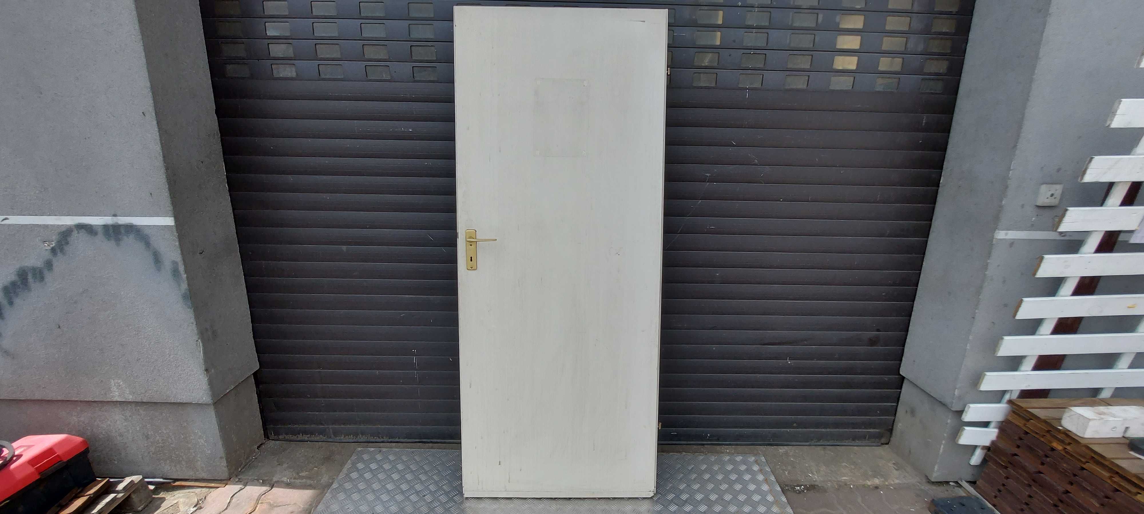 Drzwi wewnętrzne 200x80.