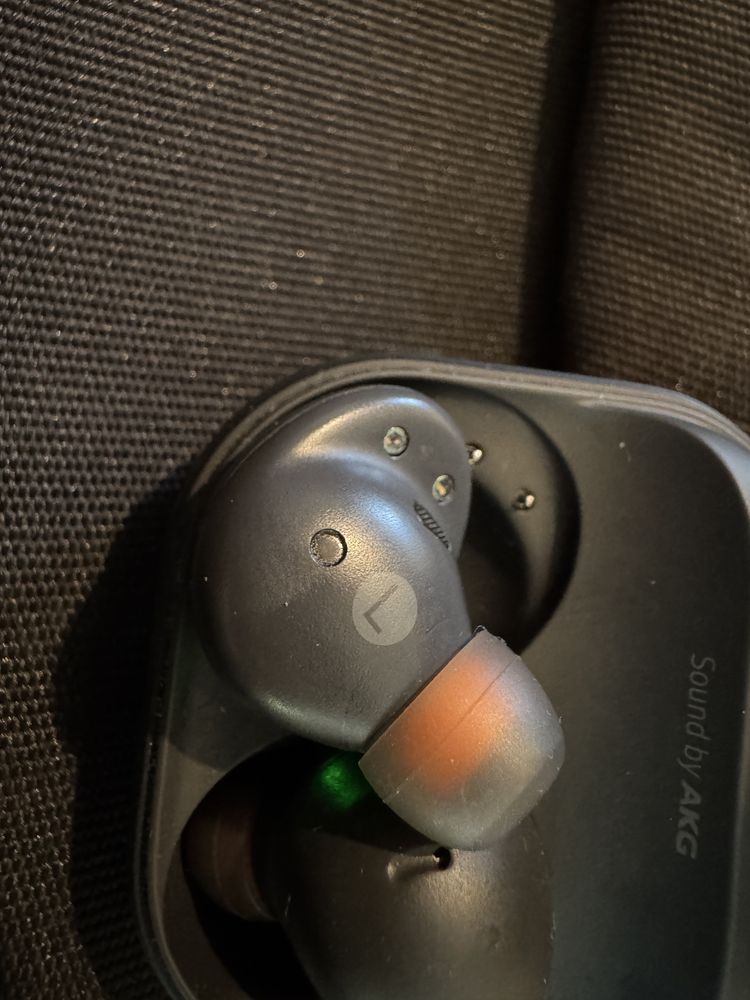 Навушники беспроводні Samsung buds2 pro.