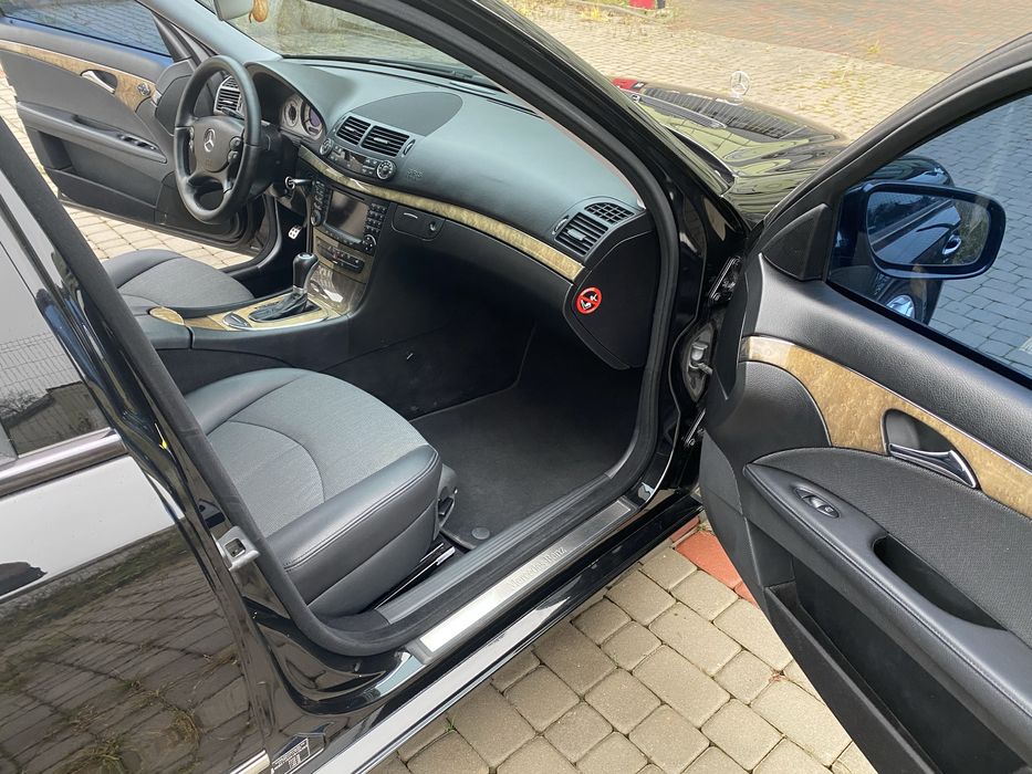 Продам Мерседес 211