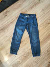 Spodnie chłopięce jeansowe joggery 128 cm