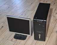 Komputer z monitorem