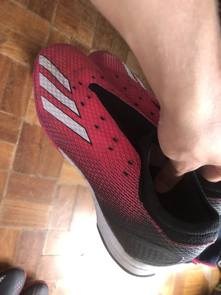 Chuteiras de futsal Adidas tamanho 40