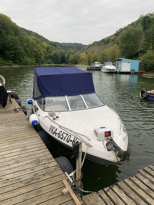 Каютний катер форвінд