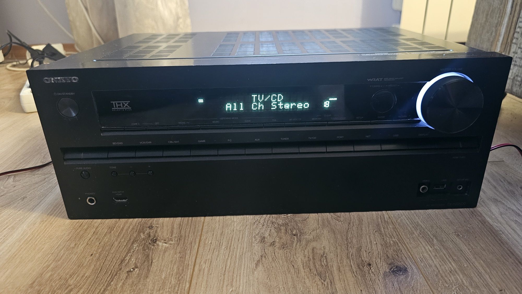 Amplituner Onkyo tx-nr609 defekt