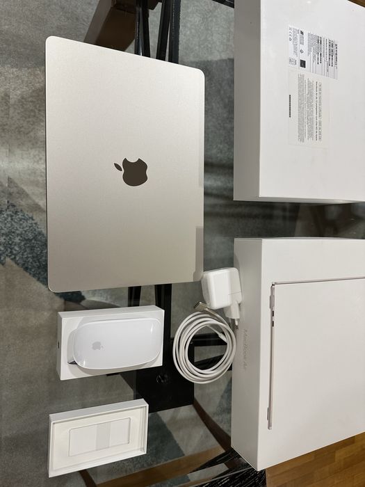 Macbook Air Chip M2 13” COMO NOVO