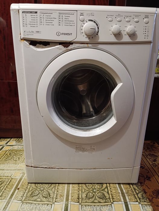 Пральна машина Indesit