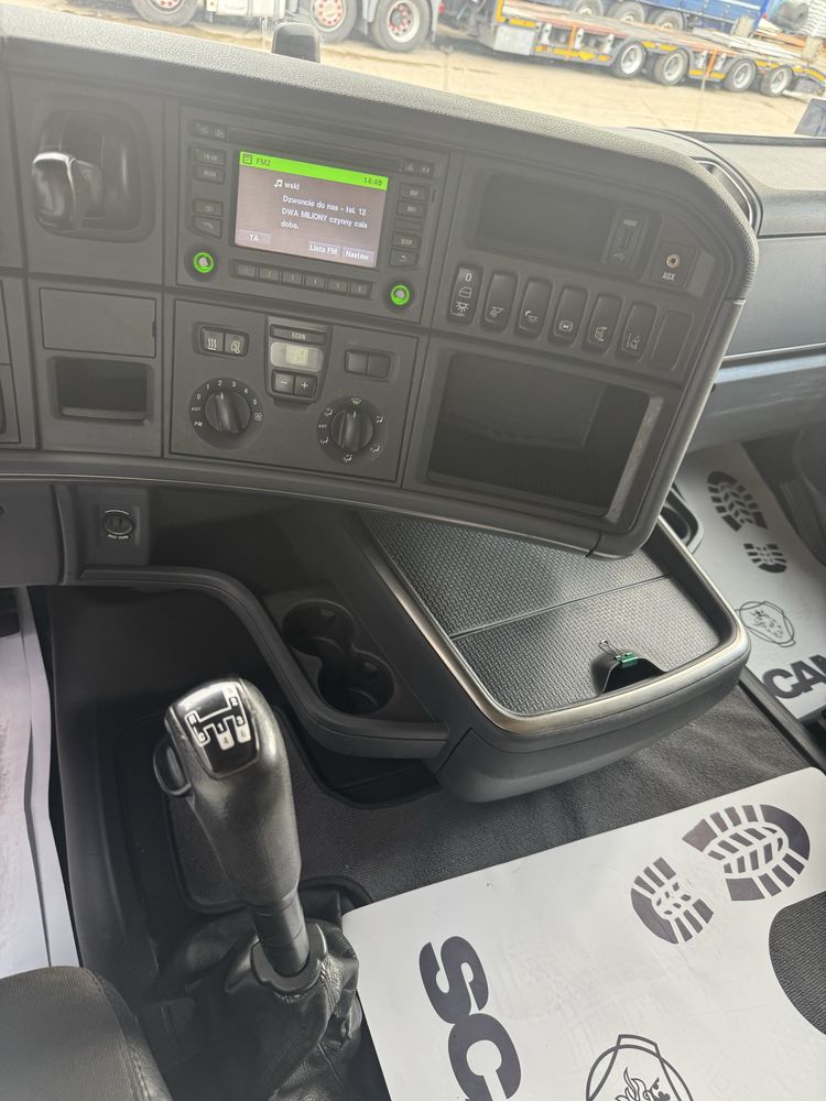 Scania  R450 6x4 z dzwigiem do drewna