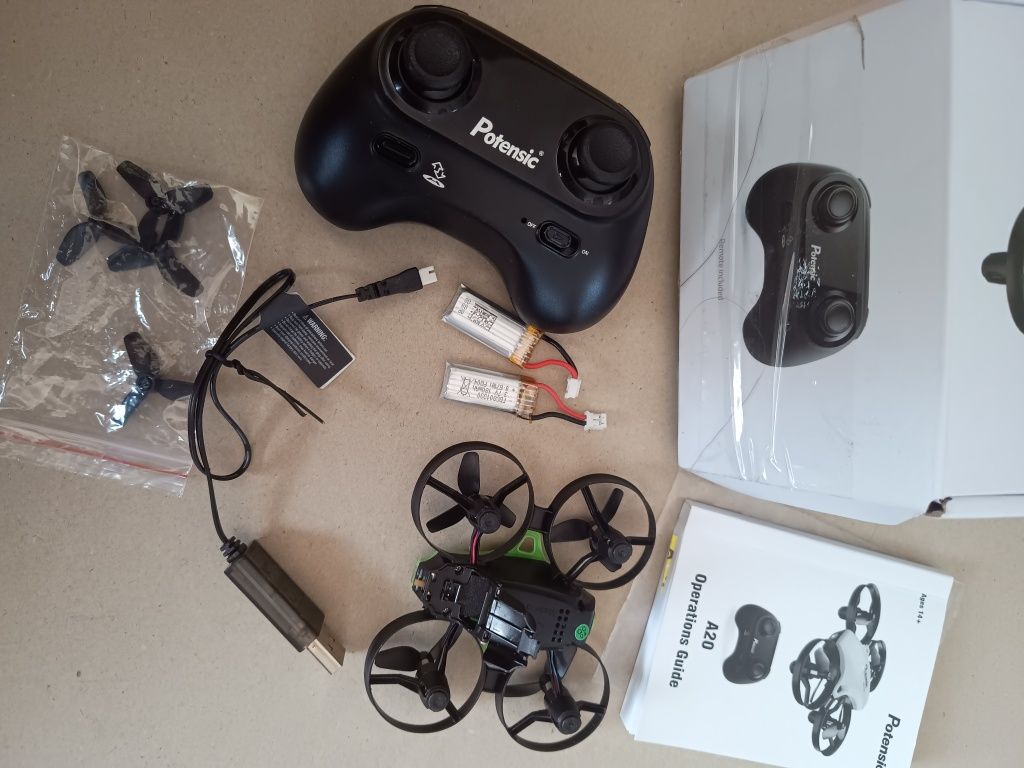 Mini dron dla dziecka A20 Potensic na części, uszkodzony