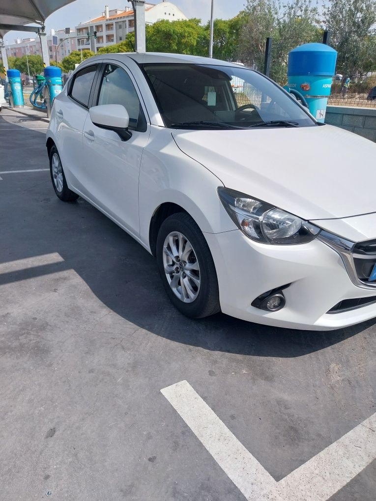 Mazda2  2015 skyactive 1.5 diesel