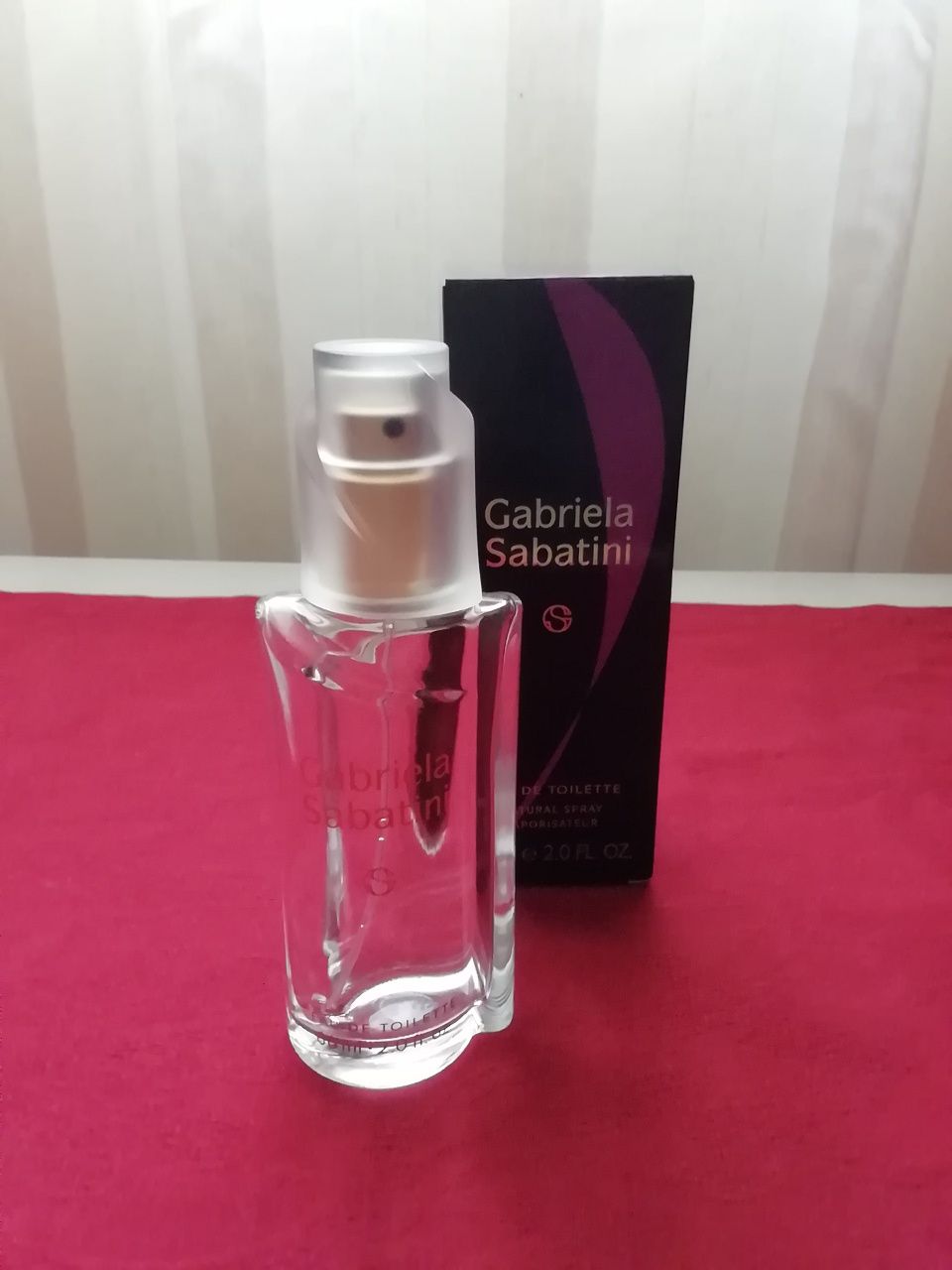 Frasco vazio + caixa de perfume Gabriela Sabatini