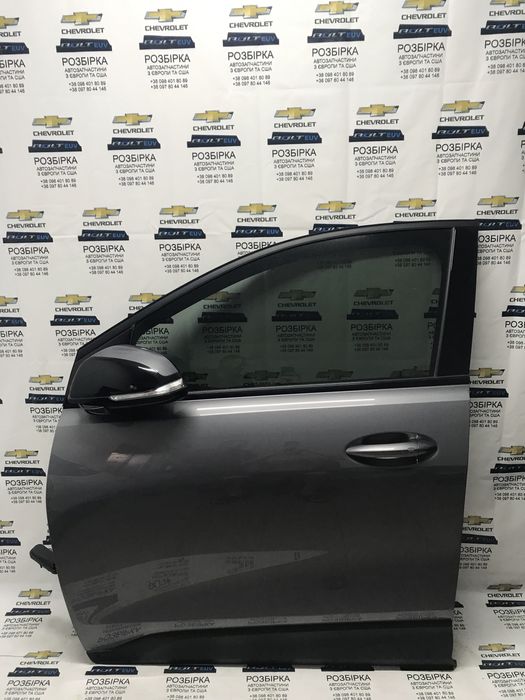 Двері передні Chevrolet Bolt EUV