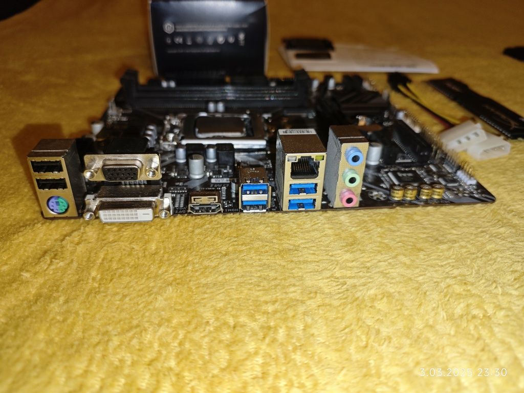 Gigabyte B365M DS3H + INTEL I5 8500 BOX + DDR4 HyperX Fury 8GB