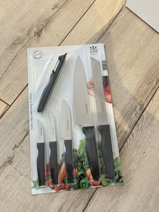 Zestaw nożów do kuchni na sprzedaz