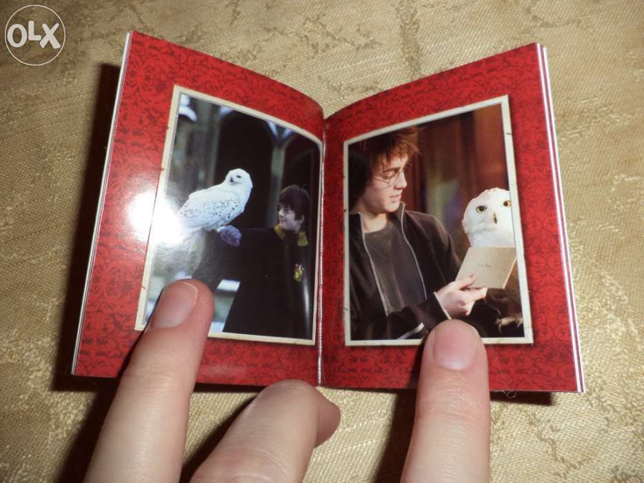 Harry Potter coruja Hedwig em gaiola removível + livro de autocolantes