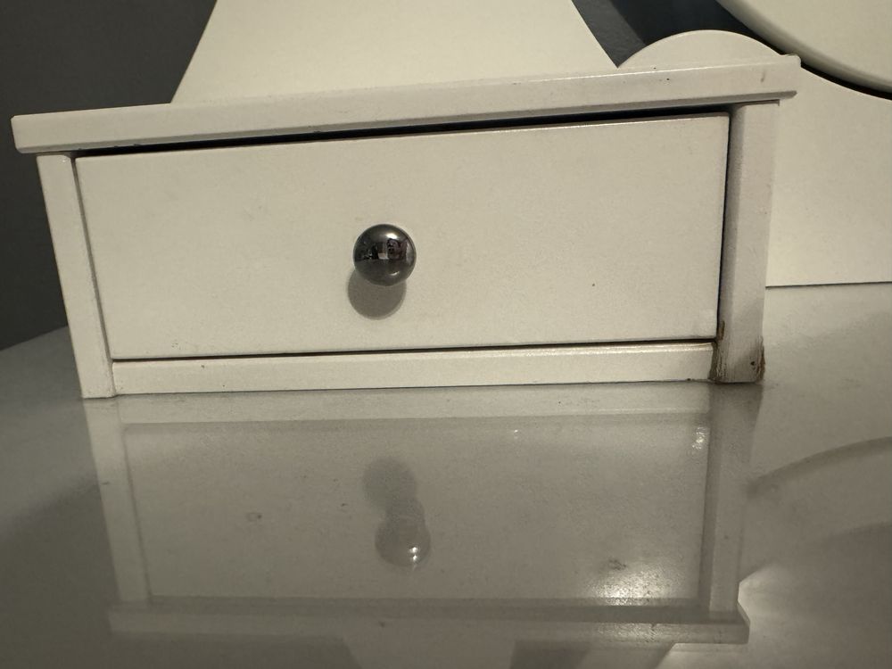 toaletka hemnes