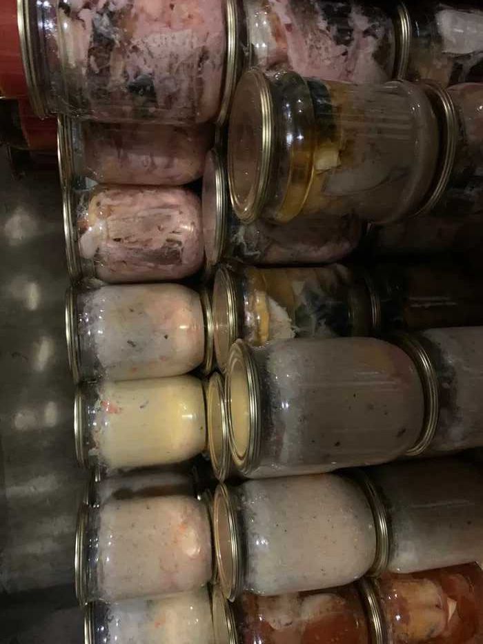 Рыбные и мясные каши,тушенка,салаты.
