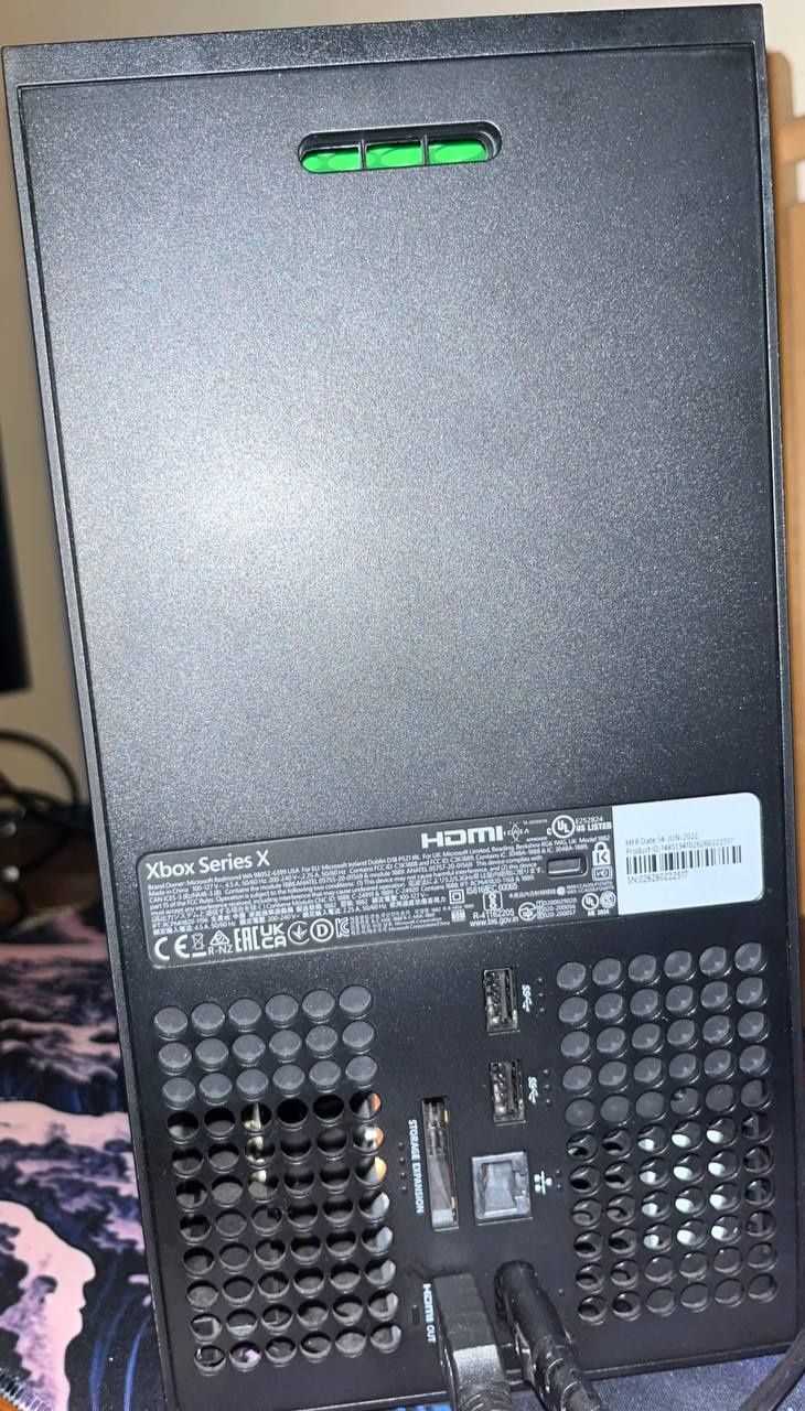 Xbox series x + pad + pudełko