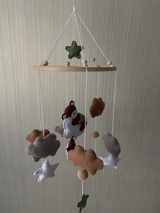 Дитячий мобіль з мішкою , хмаринками та зірочками