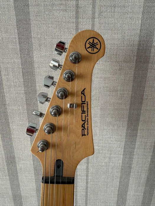 Guitarra Elétrica Yamaha Pacifica 112VM