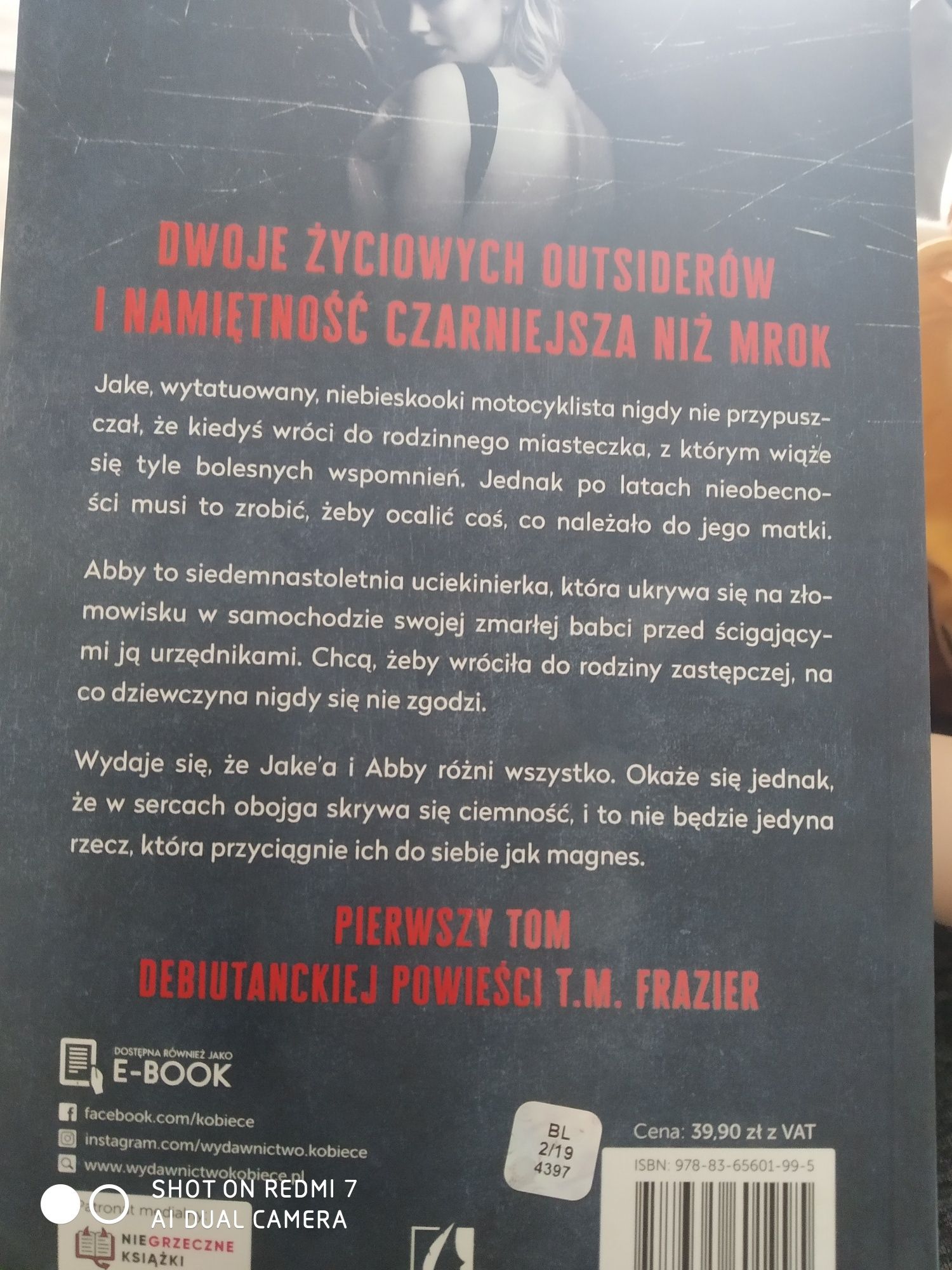 Mroczna miłość T.M. Frazier