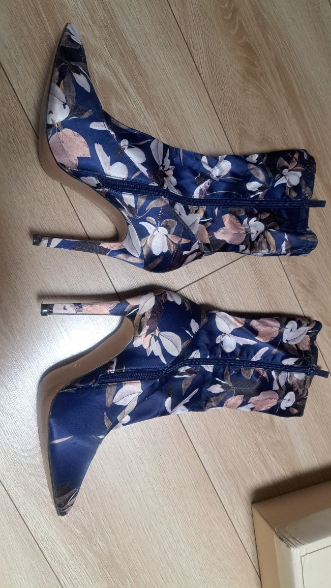Oryginalne botki na szpilce VICES r.38