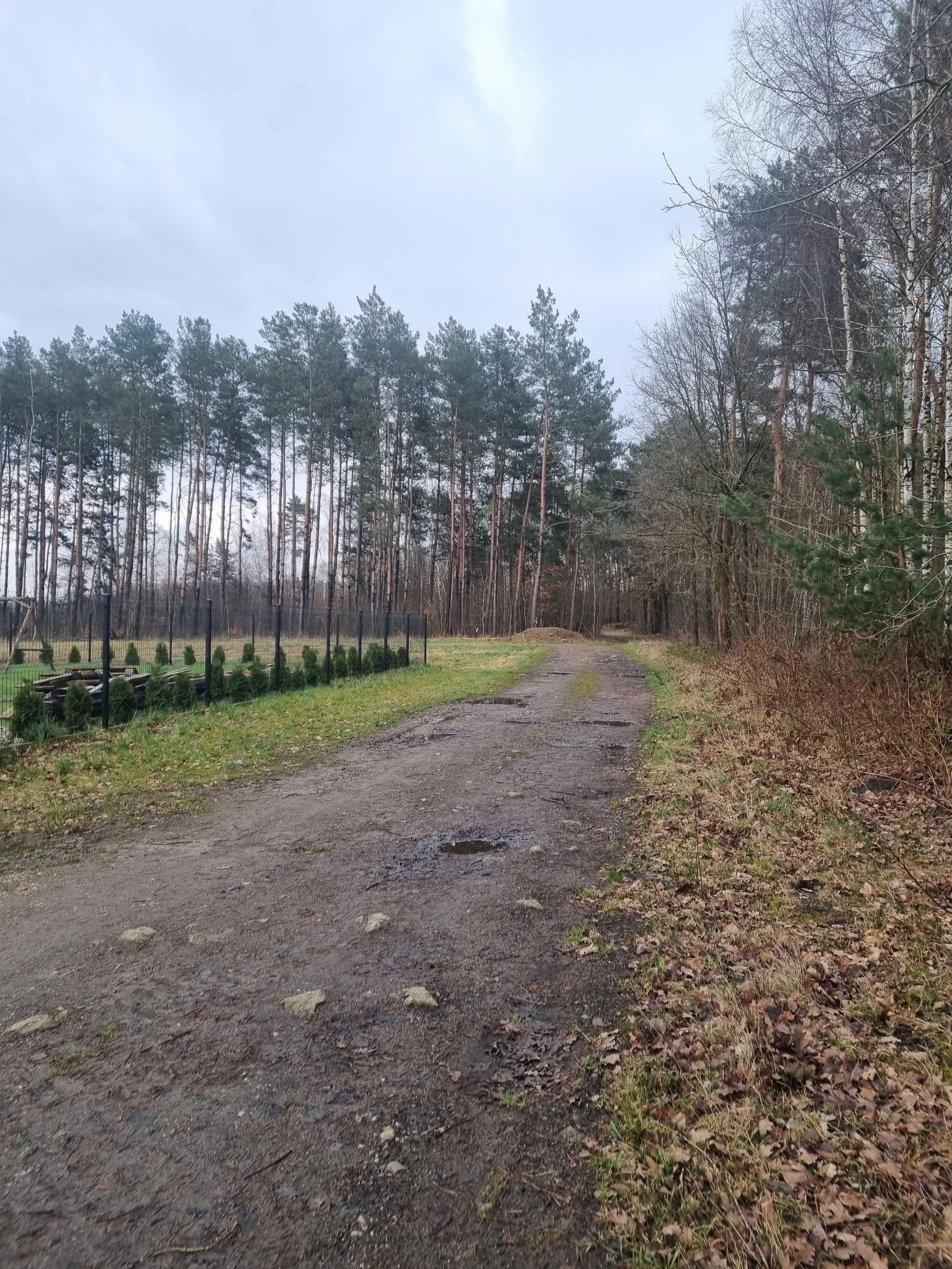 Działka budowlana 25km do warszawy obok szkoły