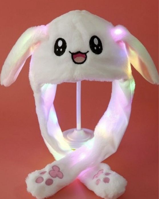 Светящаяся шапка с двигающими ушами