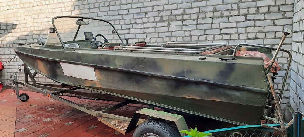Моторная Лодка Казанка 5М3,( Торг уместен)