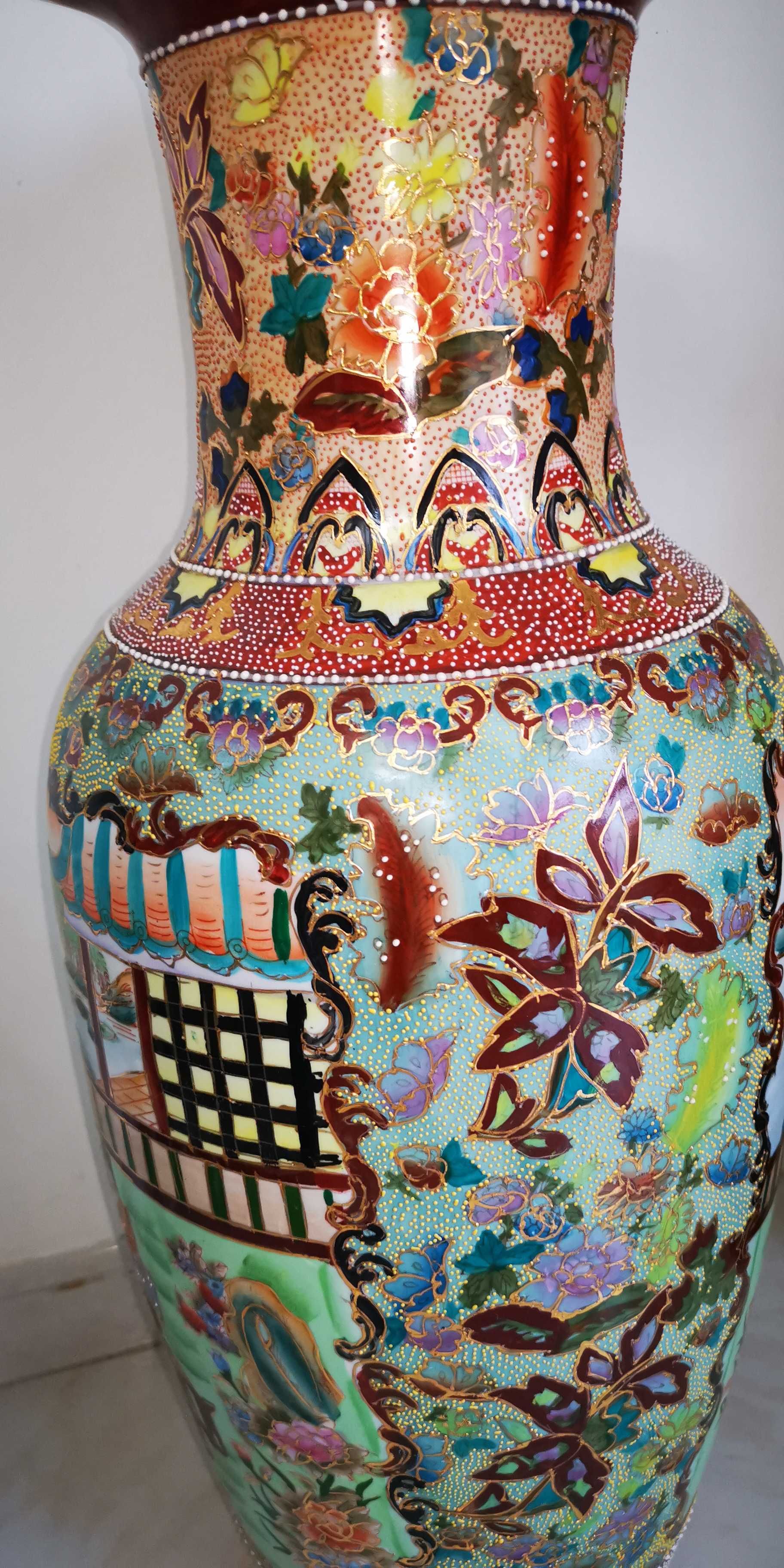 Jarrão Oriental elegante de porcelana