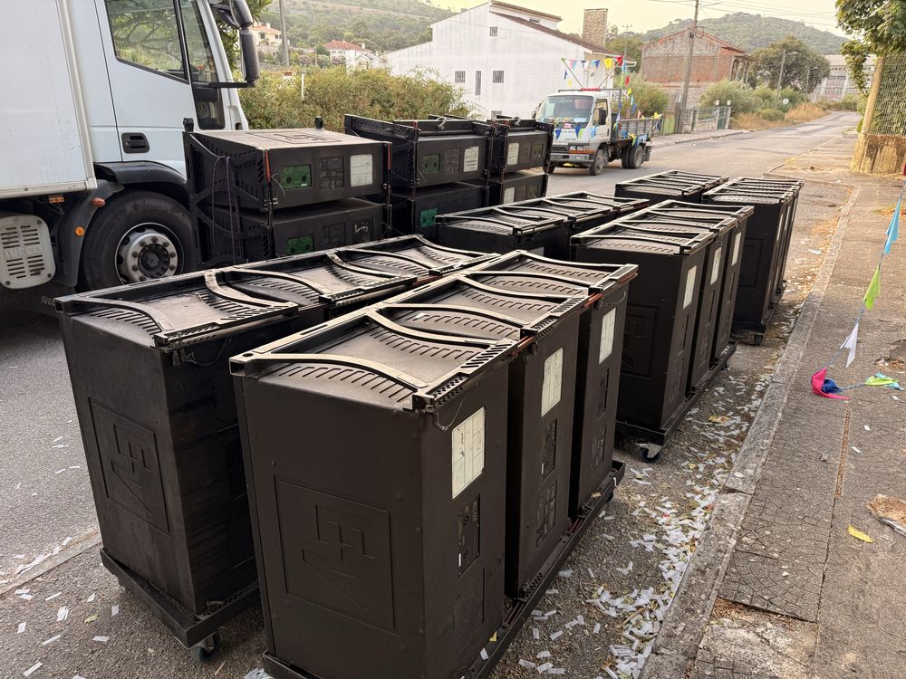 Line array electrovoice xlc