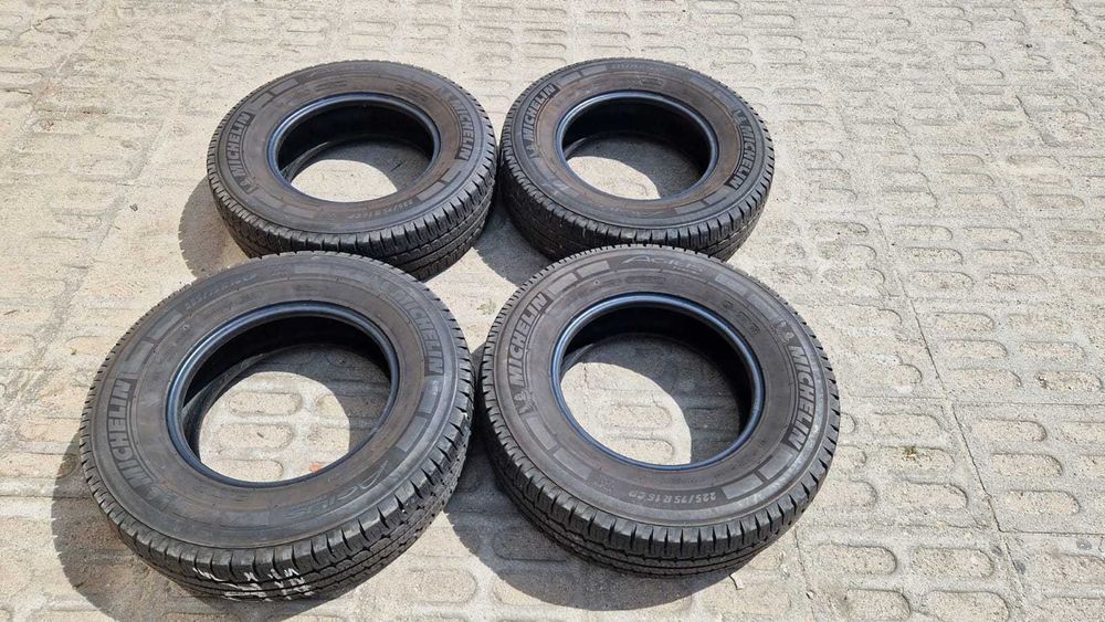 Komplet opon Michelin Agilis Camping 225/75 R16 16C letnie 4szt bus