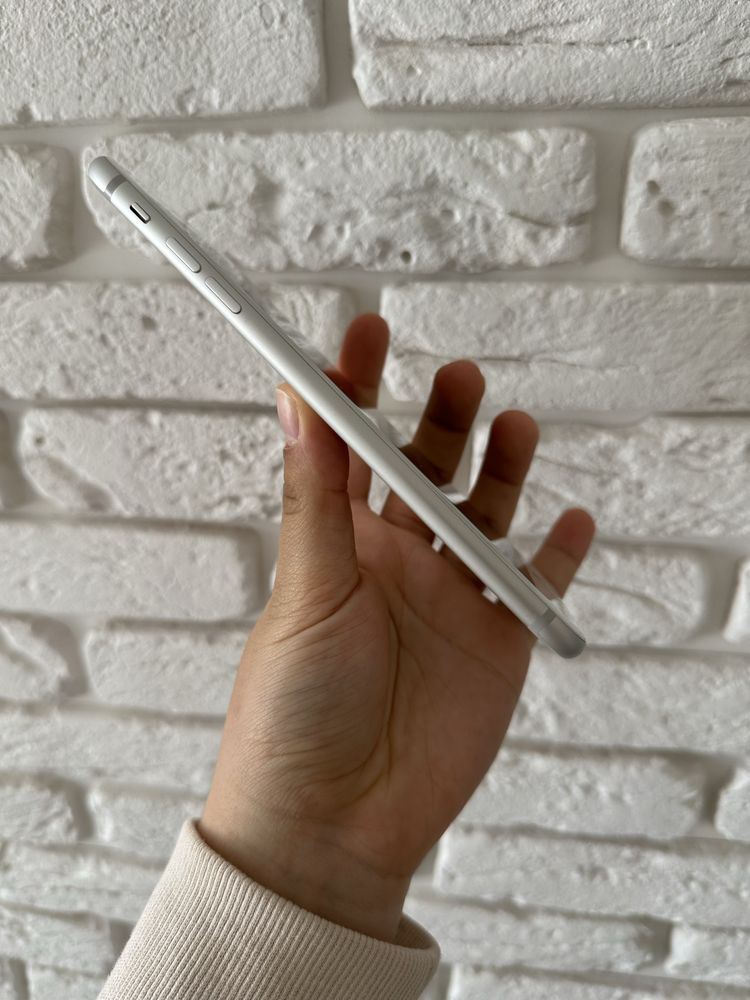 Продам Iphone 7 plus