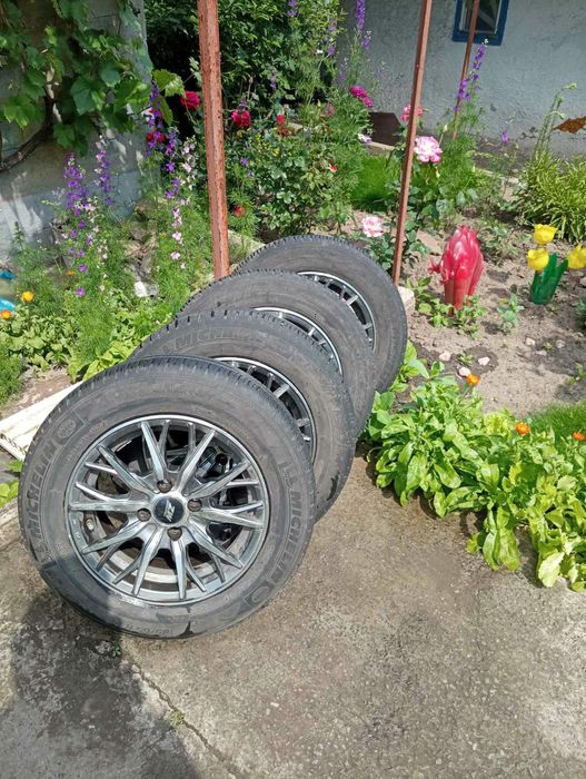 Продам летний комплект колёс