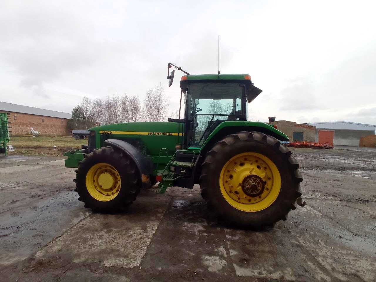 John Deere 8300 1998 року