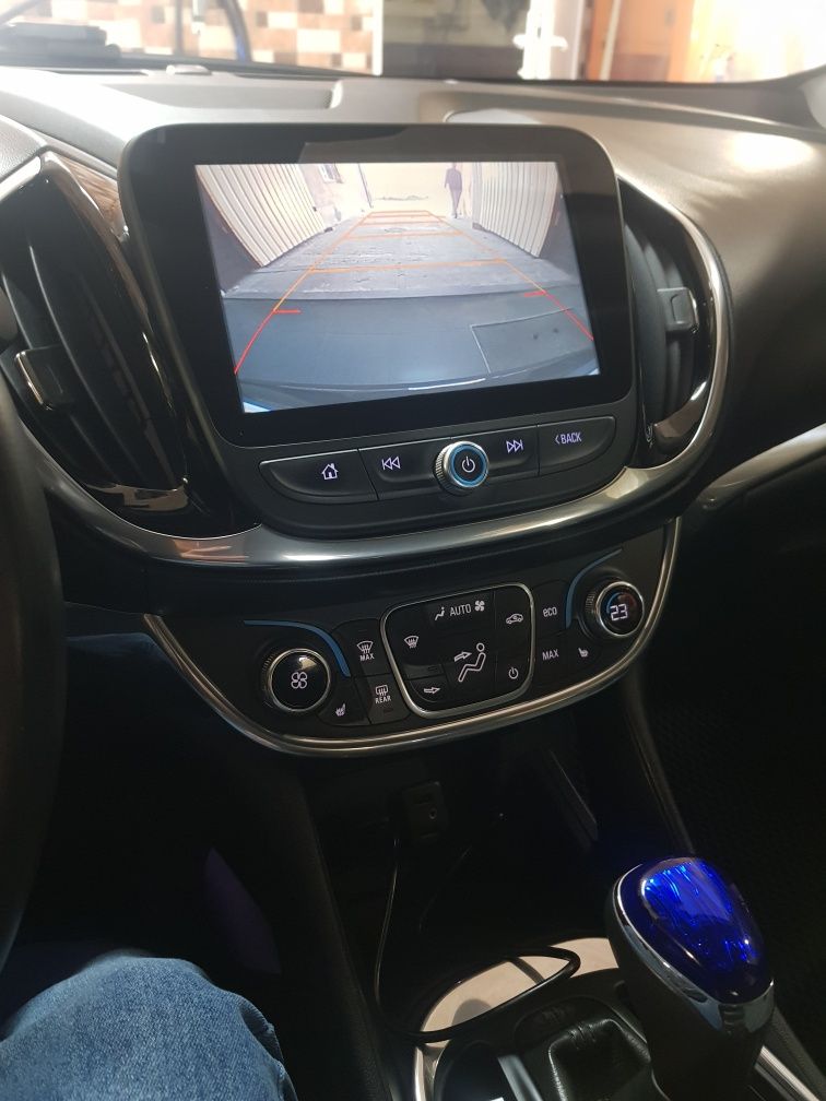 Продаю Chevrolet Volt Premier