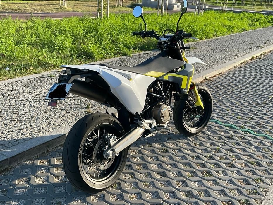 Husqvarna 701 Supermoto 2021