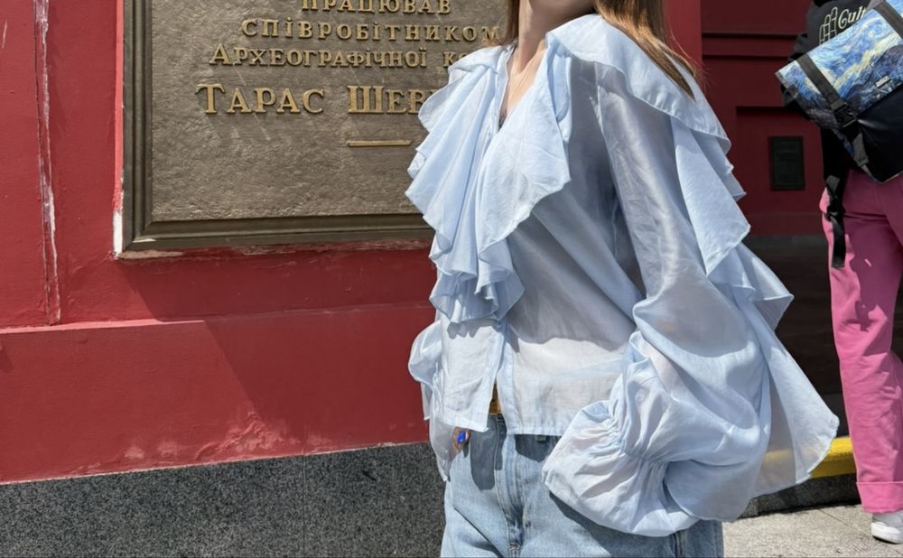 Блуза блакитна натуральна тканина